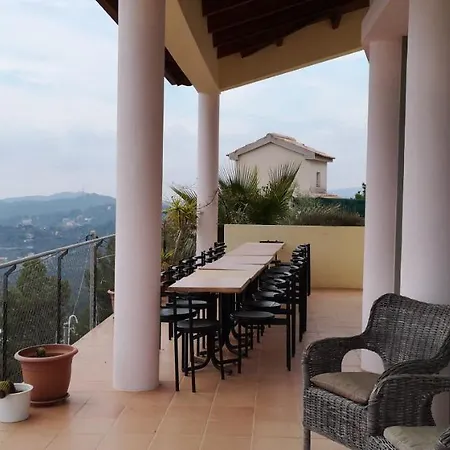 House In Hills With Views To The Sea Semesterbostad