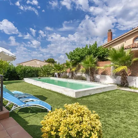 House In Hills With Views To The Sea