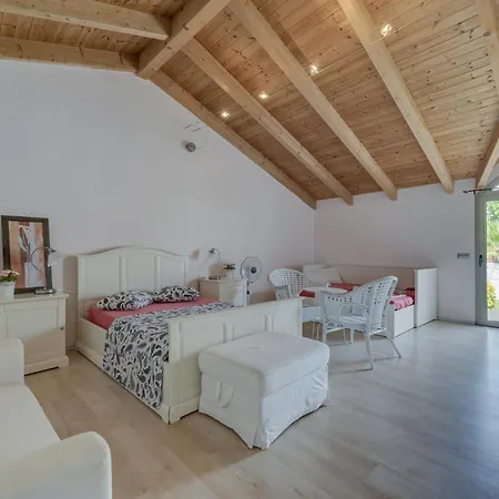 Semesterbostad House In Hills With Views To The Sea Sitges