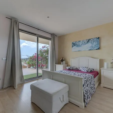Semesterbostad House In Hills With Views To The Sea